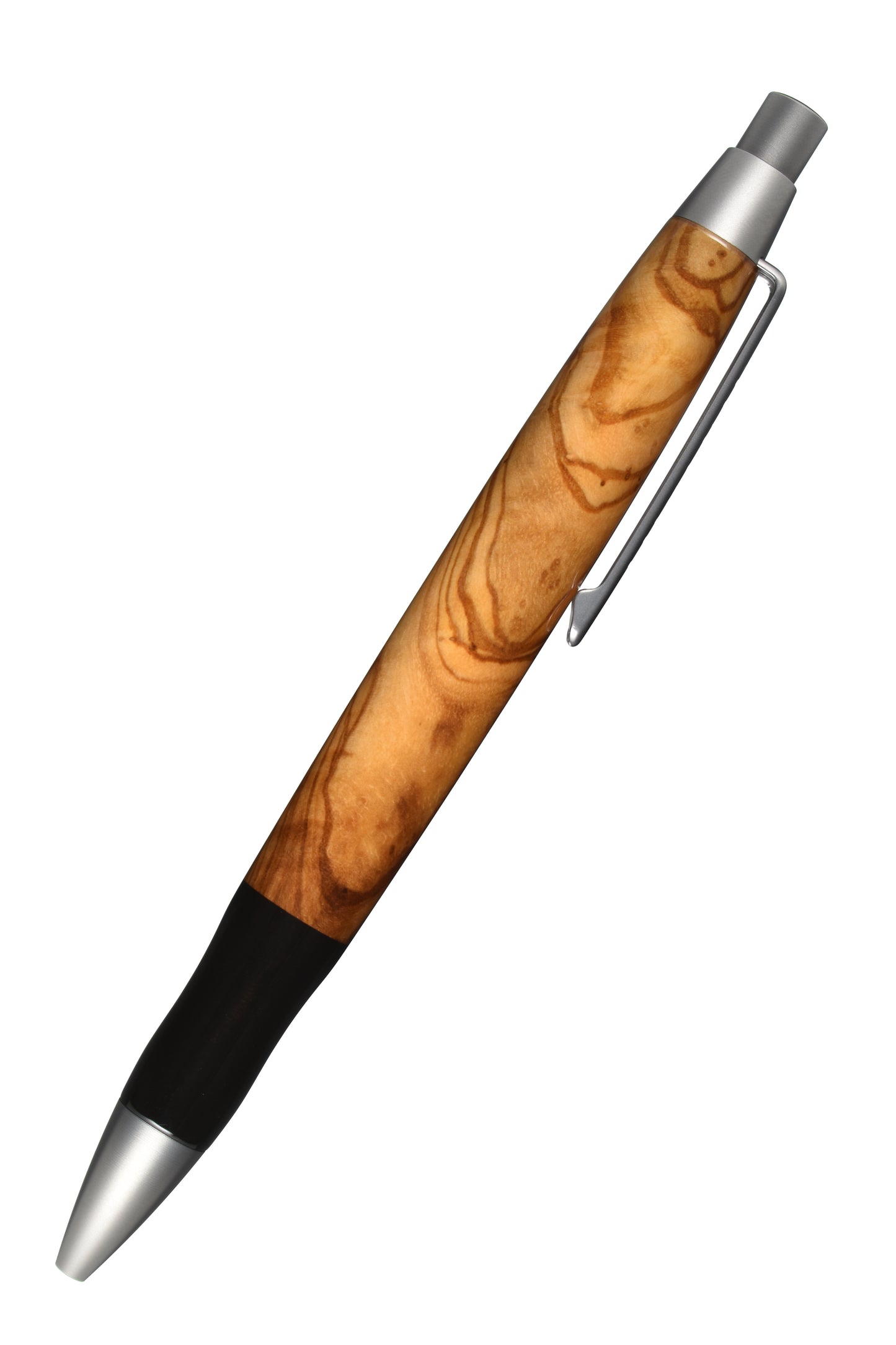 Ansicht von rechts: "EDELGRAF CLASSIC Kugelschreiber aus Olivenholz, schräg dargestellt, Spitze unten links, Drücker oben rechts, auf weißem Hintergrund – rechte Seitenansicht, Seriennummer 01/0008
