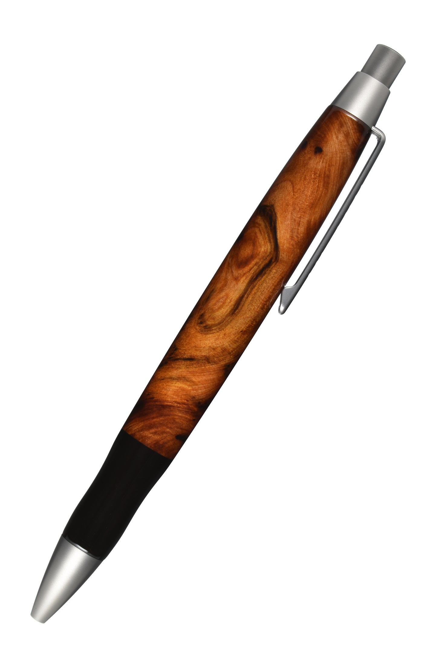 Ansicht von rechts: "EDELGRAF CLASSIC Kugelschreiber aus Thuja Maser, schräg dargestellt, Spitze unten links, Drücker oben rechts, auf weißem Hintergrund – rechte Seitenansicht, Seriennummer 01/0023